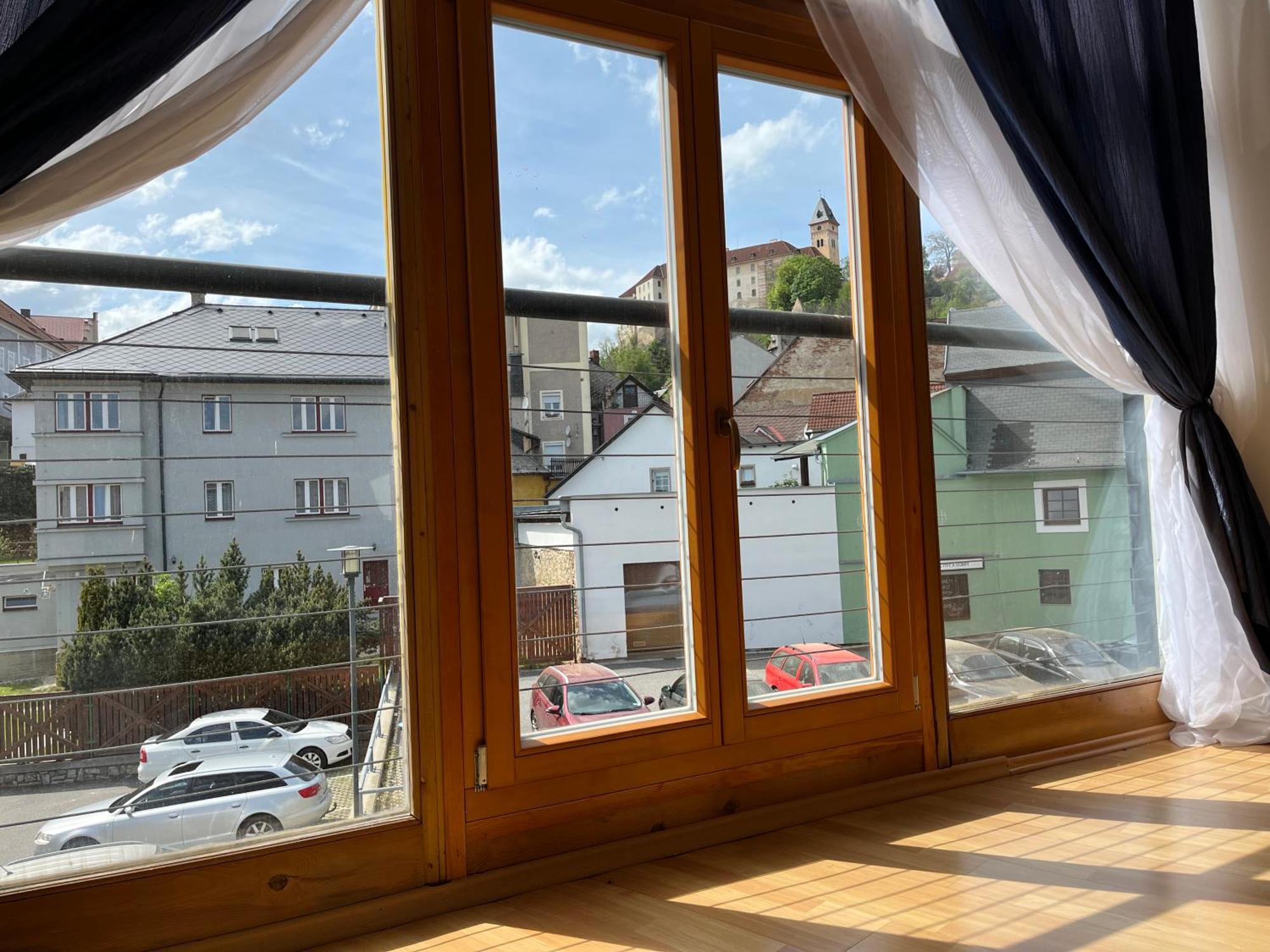 Apartman S Vyhledem Na Zamek I ビンペルク エクステリア 写真